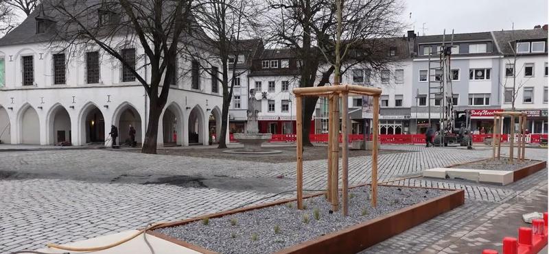 2025-04-04 15 13 29-Marktplatz Fertigstellung in wenigen Wochen - YouTube – Mozilla Firefox 2025-04-04 15 13 29-Marktplatz Fertigstellung in wenigen Wochen - YouTube – Mozilla Firefox